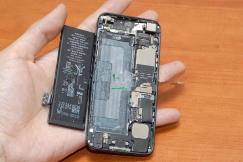 为什么不能关闭 iPhone 的低电量提醒？苹果手机正确充电方式