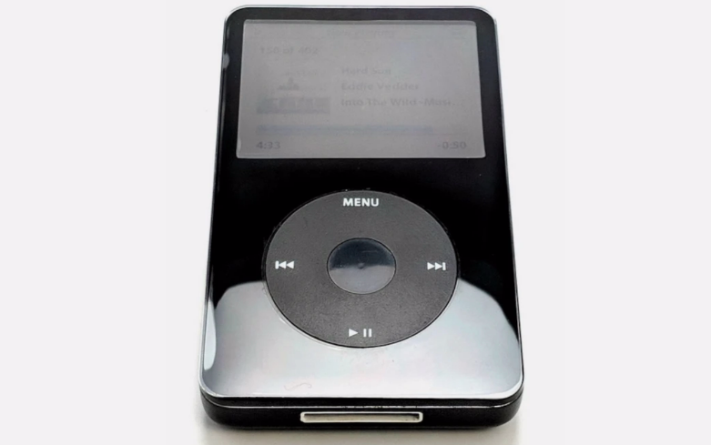 苹果 iPod Video 播放器翻新后受热捧：更换电池，增加 128 GB 闪存