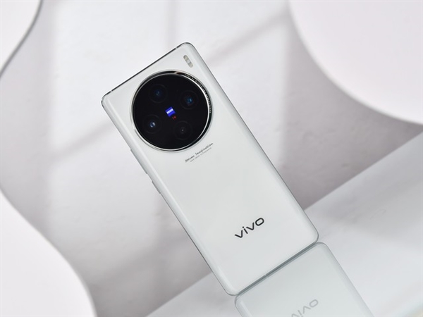 相差1000元！vivo X100和X100 Pro最详细对比