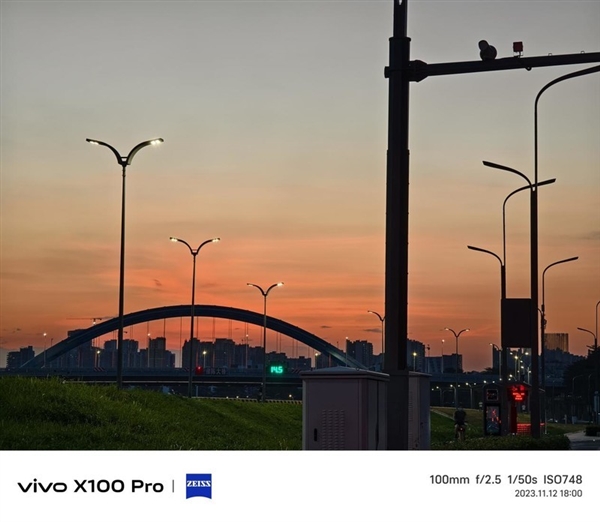 vivo X100和X100 Pro最详细对比：看完就知道怎么选了