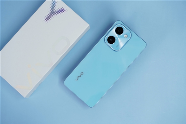 512GB手机仅售1599元！vivo Y100i图赏