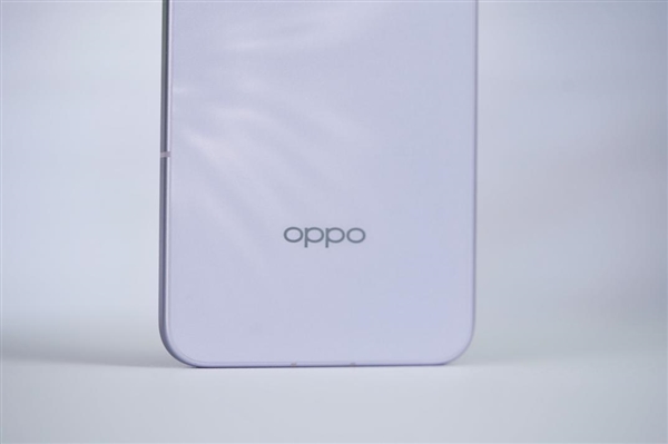 全等深四微曲屏！OPPO Reno13 Pro图赏