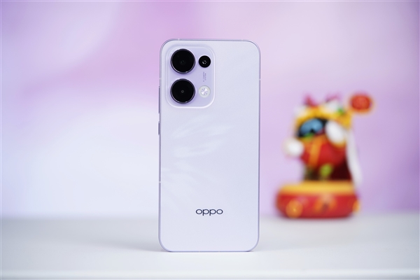 翅膀纹理灵动吸睛！OPPO Reno13图赏