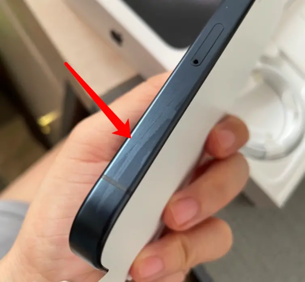 首批iPhone 15系列品控翻车：所以第一批iPhone到底要不要买？