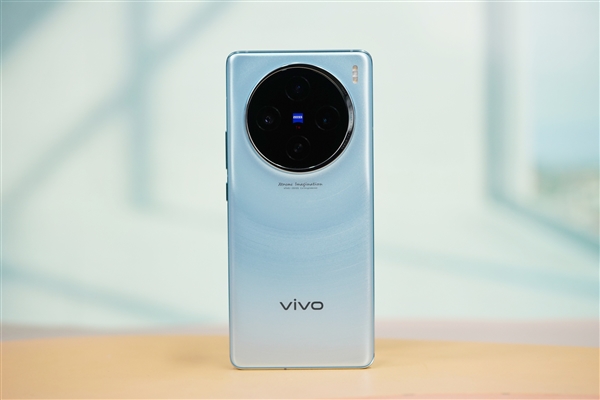 独特非对称的月环云阶！vivo X100星迹蓝图赏